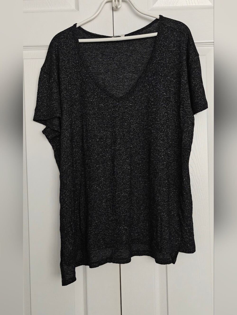 Abound Sparkle V-Neck Women's Top - Black, Size XL